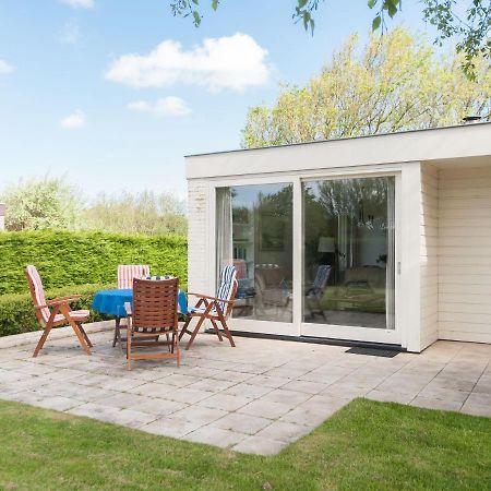 Cozy Holiday Home In Julianadorp With Garden Exteriör bild