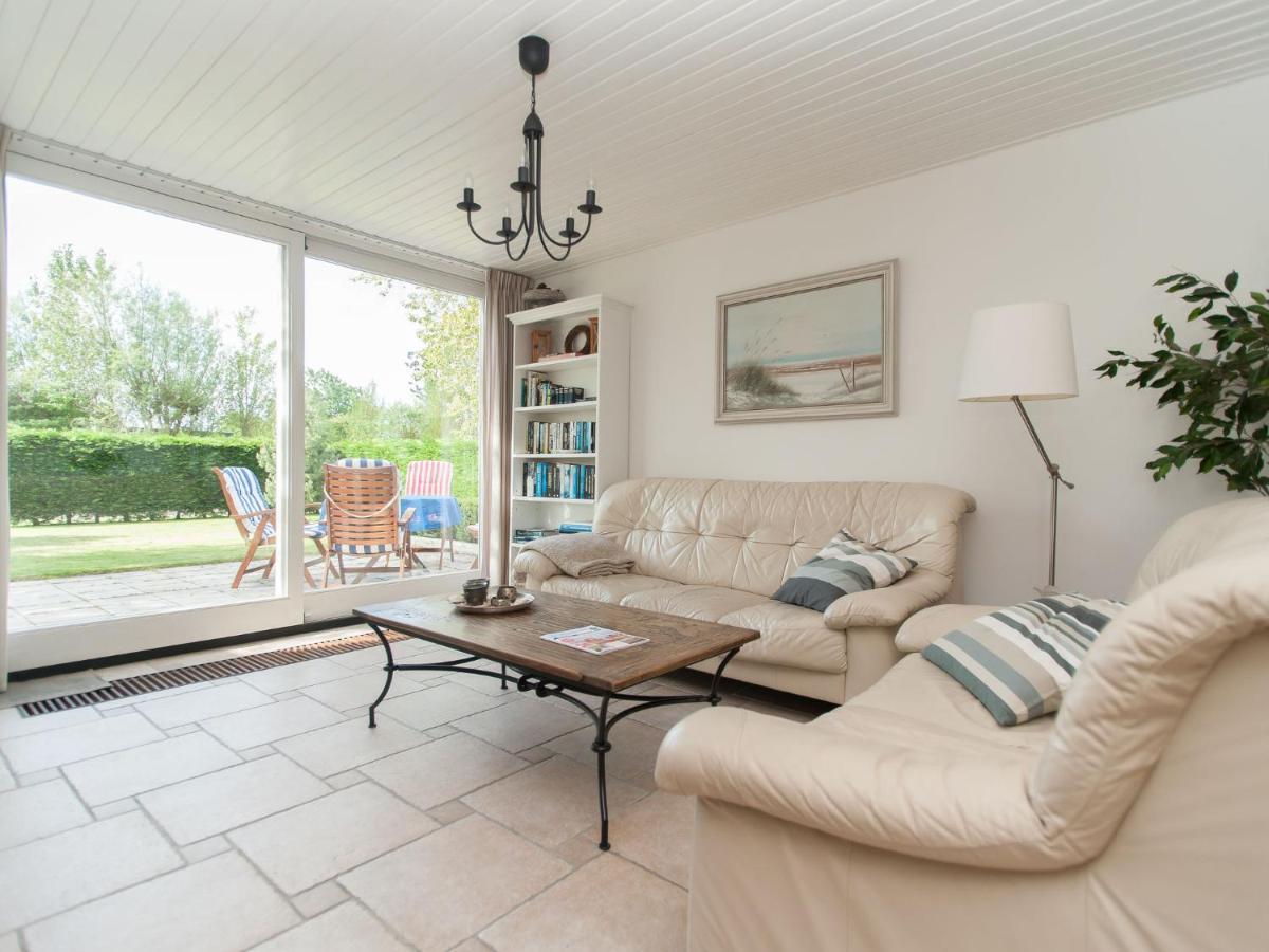 Cozy Holiday Home In Julianadorp With Garden Exteriör bild