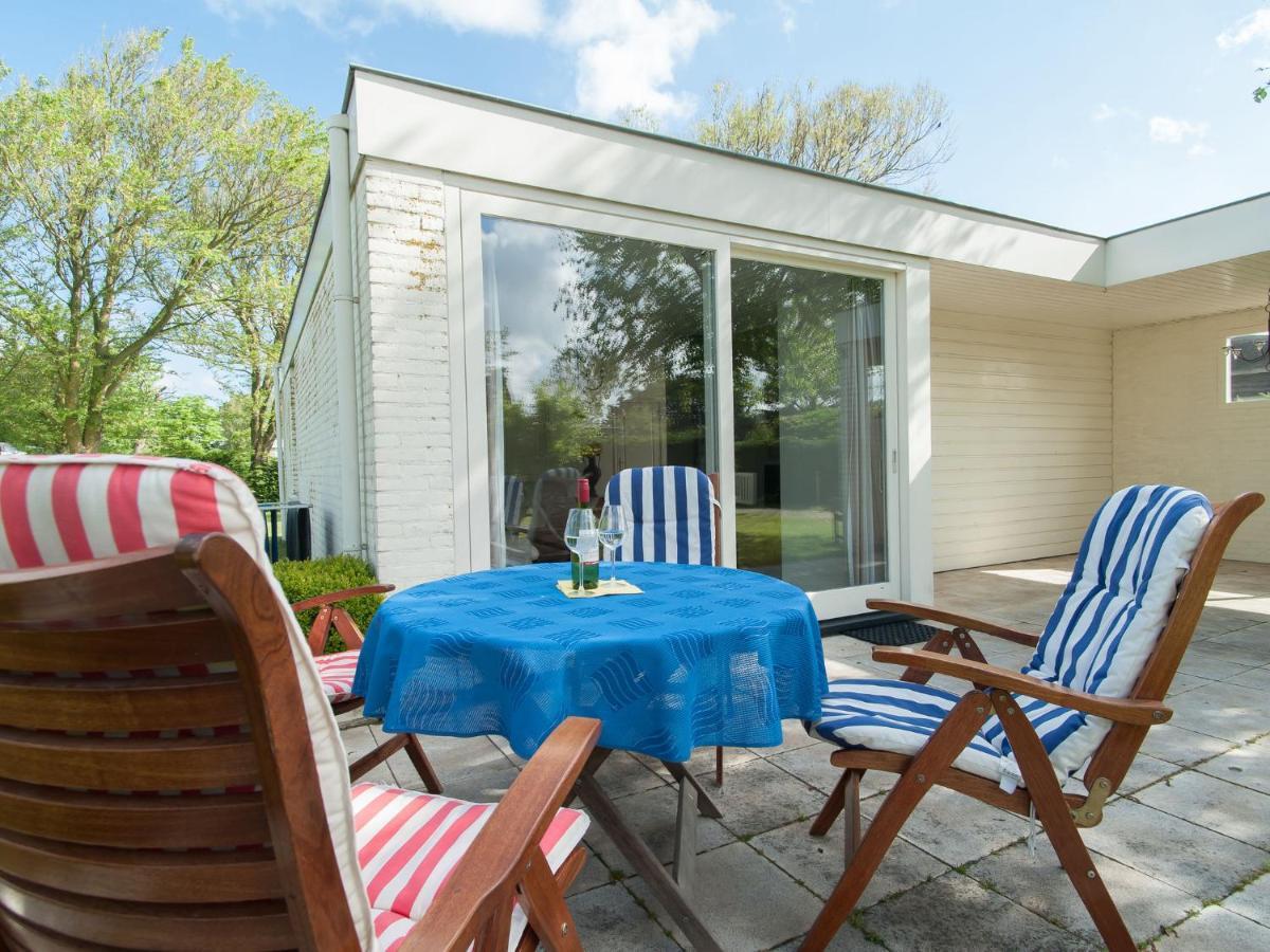 Cozy Holiday Home In Julianadorp With Garden Exteriör bild