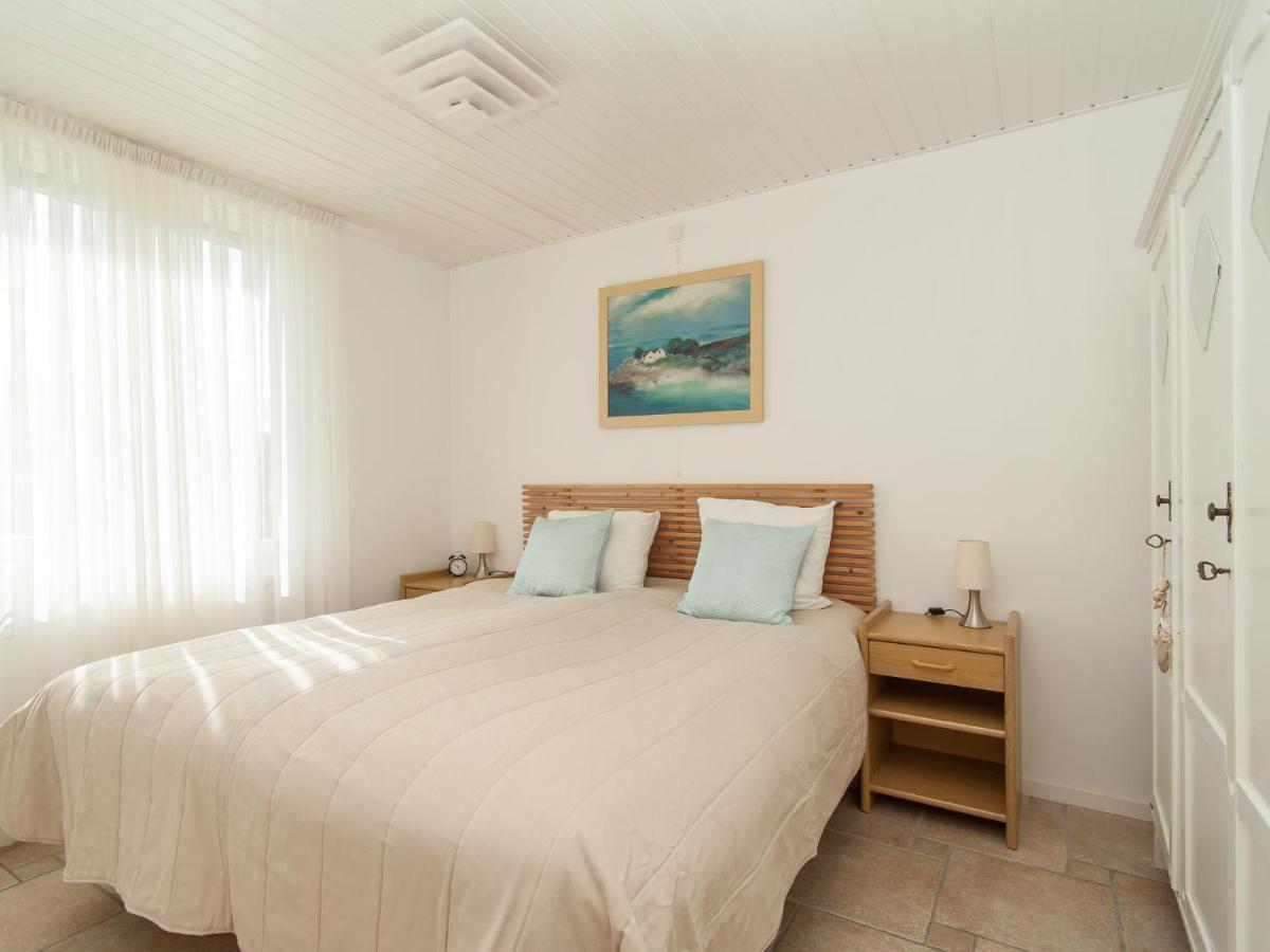 Cozy Holiday Home In Julianadorp With Garden Exteriör bild